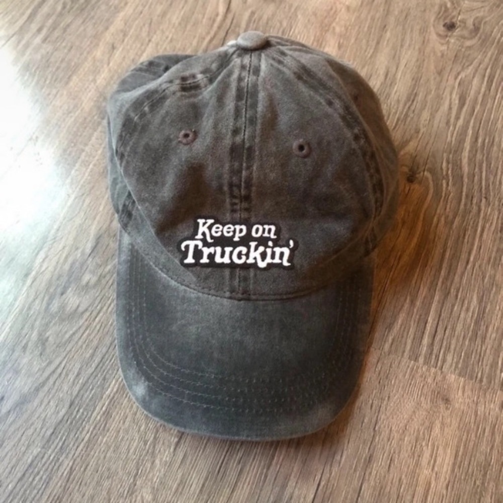 Women’s hat - Picture 2 of 4